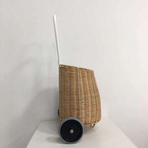 Bolsa de Carro Escolar de Mimbre Hecha a Mano para Niños, Bolsa de Cesta de Mimbre con Ruedas para Bebés, Hecha en Vietnam - Product Image 2