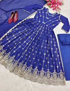 ชุดแต่งงานดีไซน์เนอร์พร้อม pent dupatta - Product Image 1