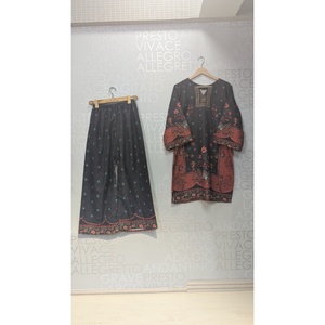 Ensemble coordonné numérique FUSION SL00247, hauts en mousseline de soie bohème à manches trois-quarts pour le printemps/été, prix : 1749 ! - Product Image 1