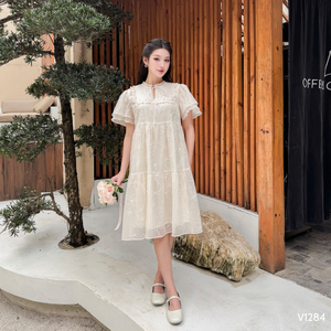 Robe de maternité confortable V1284 en mousseline de soie brodée douce Design droit Durable et non décoloré - Product Image 2