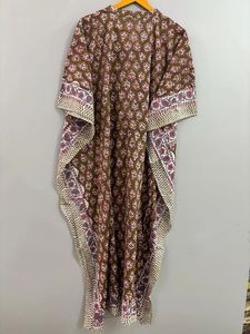 Jaipuri-Robe caftan en coton imprimé fait à la main, longueur au sol, vêtements de nuit de plage, robes décontractées, imprimé de blocs de fleurs naturelles - Product Image 6