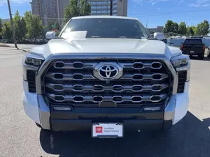 Toyota Tundra 2024 Vehículo Usado en Condición Impecable - Product Image 5