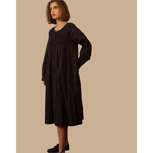 Vestido de Algodón TANISI Bordado Negro, Estilo Casual Elegante para el Día, Transpirable, Largo hasta la Rodilla, Opciones de Tallas Grandes XS-6XL, con Cierre - Product Image 2