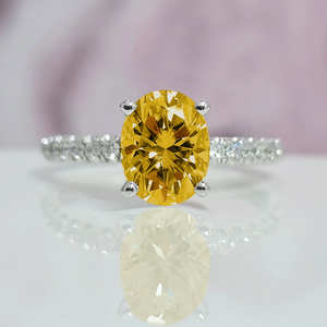 Solitario de corte redondo blanco y ovalado amarillo elegante con diamante cultivado en laboratorio de 1,5 quilates para mujer con anillo de compromiso acentuado en oro blanco de 14 quilates - Product Image 1