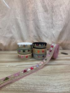 Fournisseur en gros de tissu en dentelle brodée pour mariage, tissu en dentelle brodée pour vêtements traditionnels et modernes - Product Image 2