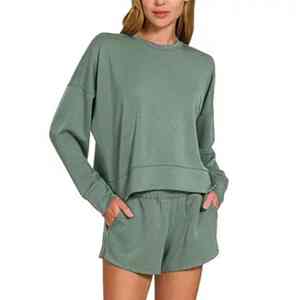 2025 solide décontracté femmes deux pièces vêtements de sport ensemble à manches longues sweat et short respirant Spandex/Polyester - Product Image 1