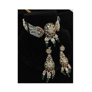 Ensemble de collier et de boucles d'oreilles en kundan et moissanite de qualité supérieure pour la fabrication de bijoux de mariée et de demoiselles d'honneur, vente en gros en usine - Product Image 1