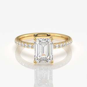 แหวนทอง 18K ประดับเพชรโมอิสซาไนต์ทรงเหลี่ยมมรกต ดีไซน์หรูหราและสง่างาม - Product Image 2