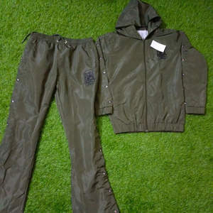 Conjunto de Chándal Personalizado para Hermandad Griega para Mujer, Chaqueta con Botones a Presión y Pantalones, Ropa con Letras Griegas Personalizadas - Product Image 5