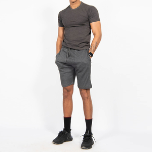 Ensembles personnalisés respirants pour hommes : shorts et t-shirts de couleur unie, mode décontractée, haute qualité, couleurs personnalisables, vente en gros - Product Image 1