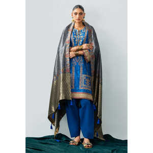 ชุดผ้าซาตินลินิน 3 ชิ้น สำหรับฤดูใบไม้ร่วง พร้อมผ้าคลุมไหล่ลายแจ็คการ์ด เสื้อปักลาย บลูเซอร์ทรงหลวม ไซส์ XS ลายทึบ วิธีการทอผ้าแบบทอ-SP-52096 - Product Image 4