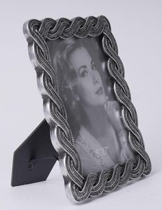 MDF Modern Photo Frame es un artículo de decoración para el hogar de gran venta diseñado con estética moderna Marcos de madera de gran venta PARA LA VENTA - Product Image 1