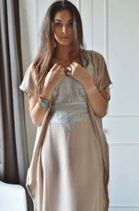 Nuevo estilo de mujer yugo bordado Color sólido manga corta Casual hasta el suelo cintura Natural tejido ecológico Kaftan vestidos - Product Image 5