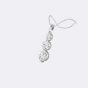 Collar solitario con diamantes redondos engastados en punta de 3.00 quilates - Product Image 5