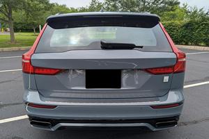 2022 V0LV0 V.60 T/8 Pole-ster, SUV Automático de Rango Extendido con Techo Corredizo, Faros Delanteros, Cámara Trasera de 360°, Asientos Eléctricos - Product Image 4