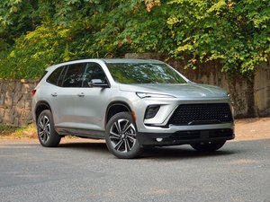 Enclave Preferred 2024 Usado a Precio Accesible - Product Image 3