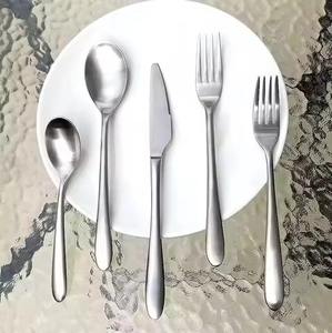 Ensemble de couverts en laiton de haute qualité, vente chaude, cuillère, fourchette, couverts en laiton, ensemble de 5 pièces avec boîte cadeau pour restaurant - Product Image 6