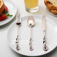 Ensemble de couverts écologiques élégants fabriqués à la main avec poignée en boucle 3 pièces couverts en acier inoxydable cuillère de service fourchette utilisation salle à manger Premium