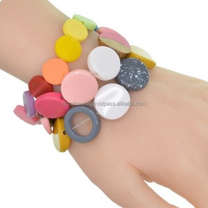 Nouvelle collection Acrylique Lucite Bracelet en résine faite à la main pour femmes de l'Inde par RF Crafts - Product Image 4