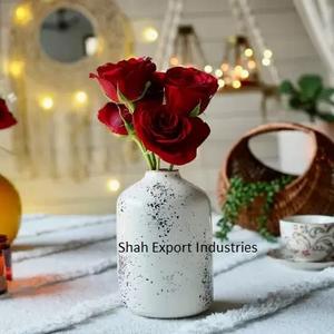 Jarrón de Metal de Estilo Nórdico con Acabado Blanco y Negro para Decoración de Mesa en Bodas y Fiestas en el Hogar - Product Image 3