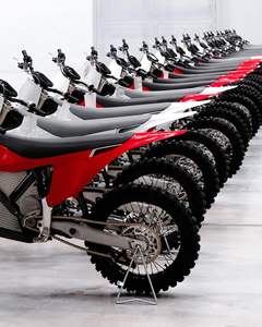 ENVÍO EXPRÉS para la motocicleta eléctrica St ark Varg EX Enduro de 150cc, 4 tiempos, bicicleta eléctrica Sta rk VARG EX con batería de 6,5 kWh y 80HP - Product Image 1