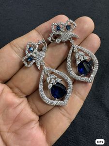 CONJUNTO DE PENDIENTES ESTILO CLÁSICO DE DIAMANTE AMERICANO PARA BODAS CONJUNTO DE PENDIENTES ESTILO CLÁSICO DE MODA PARA MUJER Y NIÑA - Product Image 3