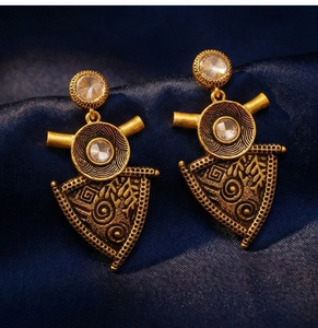 Juego de Pendientes Tradicionales Antiguos Diseñados para Bodas, Fiestas, Uso Festivo y Todo Tipo de Ocasiones Culturales - Product Image 3