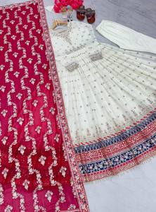 ชุดเดรสผ้าบางสไตล์จอร์จเก็ตต์อินเดียสำหรับผู้หญิงชุดแต่งกายสำหรับเทศกาลและปาร์ตี้ใหม่ - Product Image 4