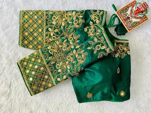 Choli de seda morado con bordado Zari dorado, traje tradicional indio para bodas, para mujeres - Product Image 6