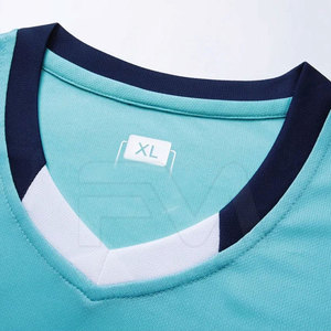 Uniforme de football le plus vendu de haute qualité léger fabriqué en uniforme de football en polyester pour adulte - Product Image 3