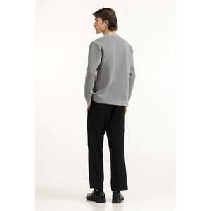 เสื้อสเวตเตอร์ถักพิมพ์ลายโลโก้แบบสั่งทำพิเศษสำหรับผู้ชาย ทรงปกติ ฤดูใบไม้ร่วงและฤดูใบไม้ผลิ ตกแต่งด้วยกระดุม รุ่น MN-SWT-WS25-068 a - Product Image 2