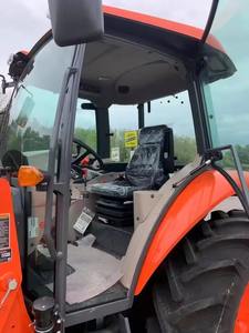 Kubota M7060 Tractor 4WD para agricultura LA1154 Kubota Tractor 4WD - Product Image 4