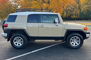 Toyota FJ Cruiser 2014 en Excelente Estado - Product Image 5