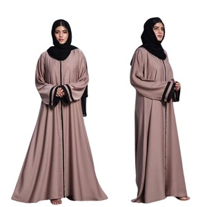 เสื้อผ้าขายส่ง Abaya สําหรับสุภาพสตรีขายร้อนรุ่นล่าสุดน้ําหนักเบาและสะดวกสบายสุภาพสตรี Abaya จํานวนมากจํานวนด้านอินเทรนด์ - Product Image 6