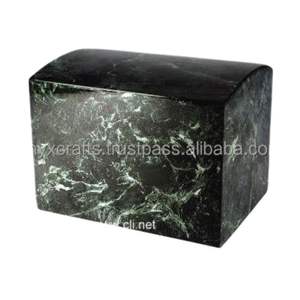 Urne de crémation de boîte rectangulaire en marbre blanc élégant pour les cendres humaines adultes Urnes funéraires en pierre commémorative fabriquées à la main - Product Image 2