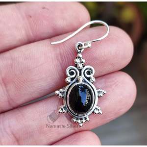 Pendientes Colgantes Boho Hechos a Mano con Piedras Preciosas, Ónix Negro y Zafiro, Plata de Ley, Regalo Perfecto para Cumpleaños, Aniversario o Navidad para Ella - Product Image 3