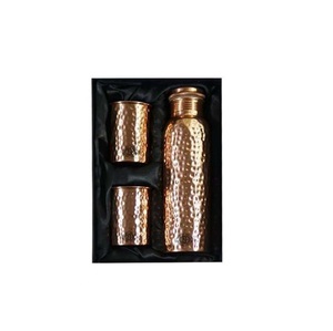 Bouteille d'eau en cuivre personnalisée de haute qualité Design unique pour la maison Hôtel Cuisine Utilisation en métal Drinkware - Product Image 2