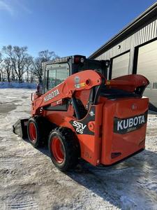 Chargeuse compacte de qualité utilisée Kubota SSV65 Skid Steer Loader Machine de construction robuste disponible en stock - Product Image 6