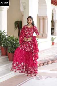 ชุดหนังเทียมจีออเจ็ตต์อินเดียประดับเลื่อมด้วยงานปักลายชุดชาราที่อุดมไปด้วยเลื่อม - Product Image 4