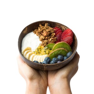 Vente en gros de bols et cuillères en coquille de noix de coco faits à la main MPL, durables, écologiques, pour servir des aliments naturels, décoration de la maison, logo personnalisé, usine au Vietnam - Product Image 2