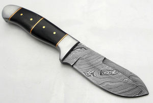 Couteaux à désosser en acier Damas faits à la main OEM pour revendeurs - Motif de lame Manche en bois et étui en cuir Poignée facile Couteau de camping - Product Image 4