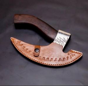 Hache à pizza de qualité industrielle, forgée à la main, sur mesure, style viking, avec manche en bois, acier au carbone, étui en cuir - Product Image 6