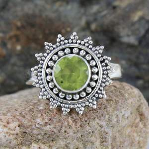 เครื่องประดับแหวนพลอยเพอริดอทเงินสเตอร์ลิงงานฝีมือลายดอกไม้ - Product Image 2