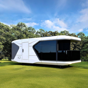 Casa Mobile Prefabbricata Ecologica Moderna a Forma di Capsula Spaziale, Container Portatile su Ruote con Arredamento Completo - Product Image 1