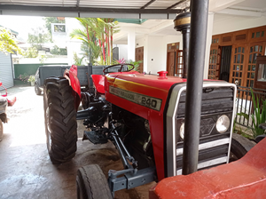 รถแทรกเตอร์มือสอง Massey Ferguson 240 พร้อมขาย จัดส่งได้ทันที ผู้จัดจำหน่ายอุปกรณ์การเกษตร - Product Image 4