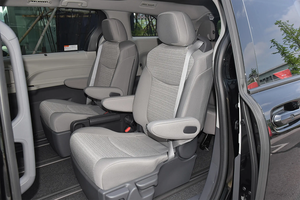 Toyota Sienna MPV Híbrido Enchufable Usado 2023, Auto Usado con Caja de Cambios Automática, Asientos de Cuero, Cámara Trasera Oscura - Product Image 6