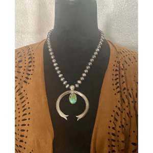 Collier Naja vintage en or Sonoran, turquoise et argent sterling par Paul Livingston, avec technologie d'incrustation à sertissage clos - Product Image 2