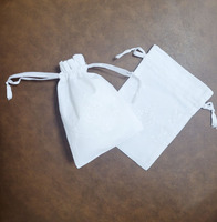Bolsita de algodón blanca con bordado personalizado, funda de almohada con diseño de flores blancas, de alta calidad
