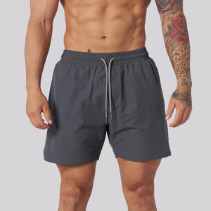Pantalones cortos deportivos para hombre con logotipo personalizado 2025, pantalones cortos ligeros de poliéster para correr, pantalones cortos para correr de verano de 5 pulgadas, estilo Atlético informal con patrón sólido - Product Image 1