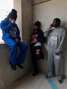 ชุดเสื้อฮู้ดและกางเกงจ็อกเกอร์โอเวอร์ไซส์สำหรับผู้ชายและผู้หญิงผ้านิ่มออกแบบโลโก้สี & ลายพิมพ์ได้และชุดวอร์ม - Product Image 5